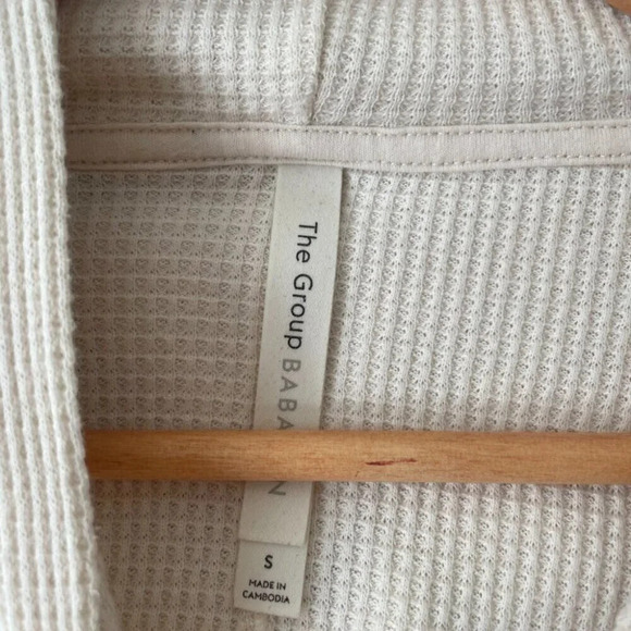 Aritzia The Group by Babaton Thermal Hooded Longsleeve Pullover Cream Small - Picture 5 of 6